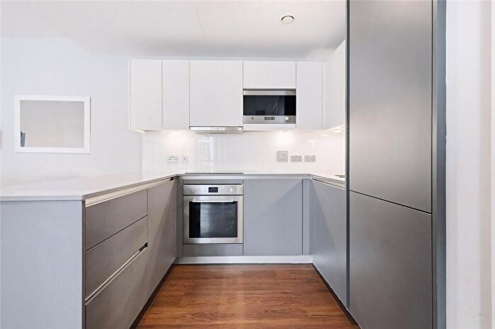 1 Bedroom Flat For Sale In Maine Tower, London, E14
