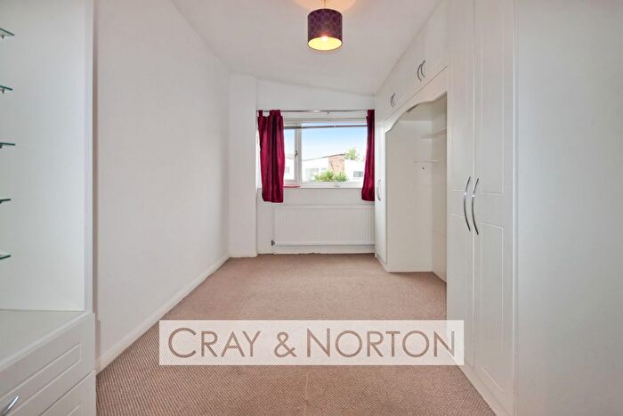4 Bedroom End Of Terrace House To Rent In Kempton Walk, Croydon, CR0