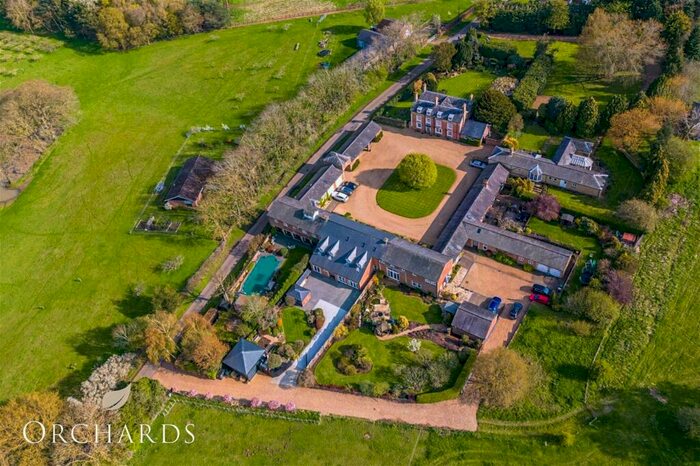 5 Bedroom Barn Conversion For Sale In Kiln Lane, Clophill, Bedford, Bedfordshire, MK45