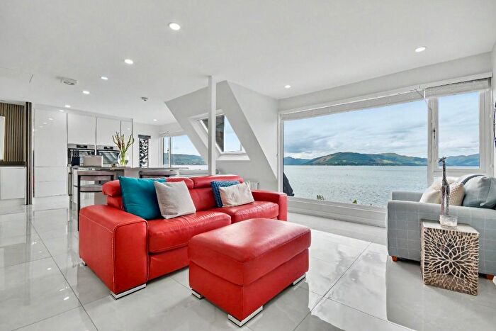 2 Bedroom Detached House For Sale In Cloch Road, Inverclyde, Gourock, PA19