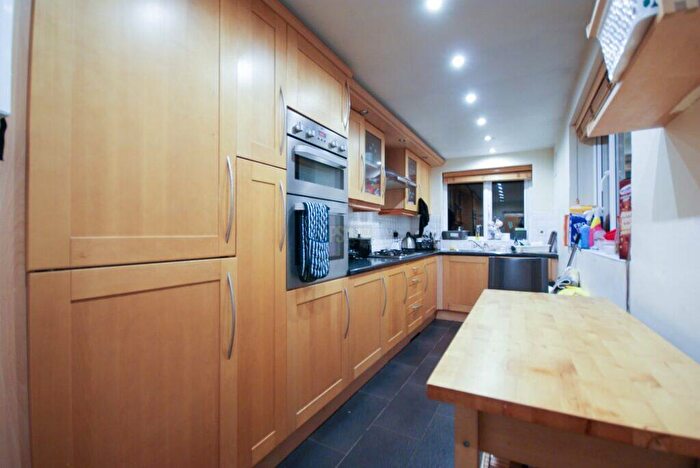 4 Bedroom Terraced House To Rent In Metchley Lane, Birmingham, B17