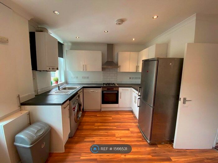 1 Bedroom Flat To Rent In Talgarth Road, London, W14