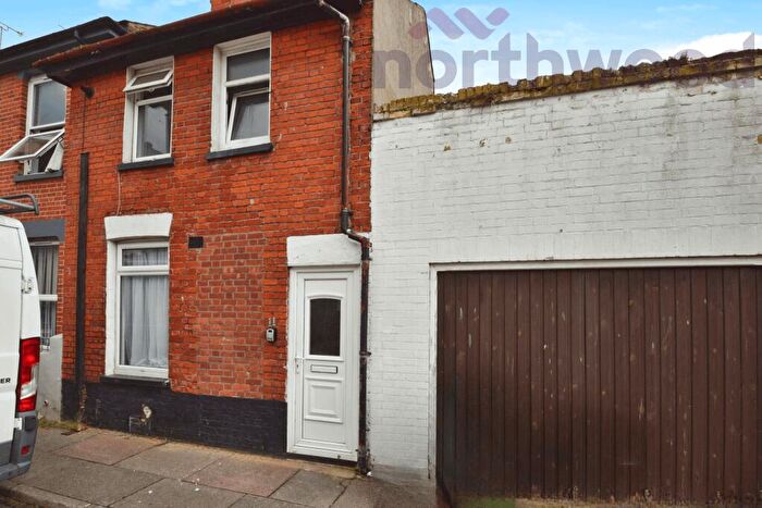 2 Bedroom Terraced House To Rent In Dene Side, Great Yarmouth, NR30