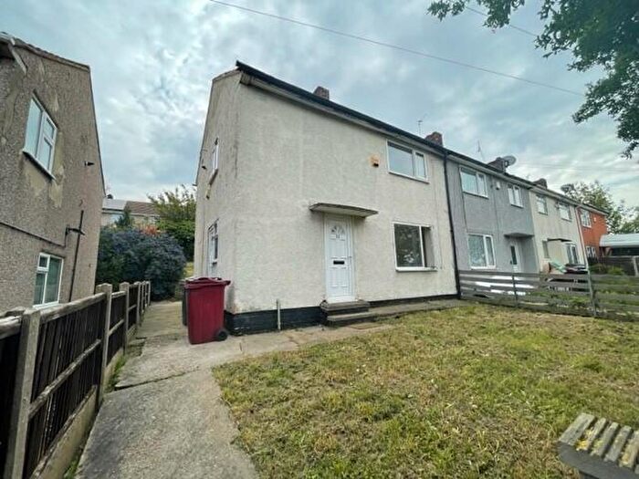 3 Bedroom End Of Terrace House To Rent In Harvey Court, Bolsover, S44