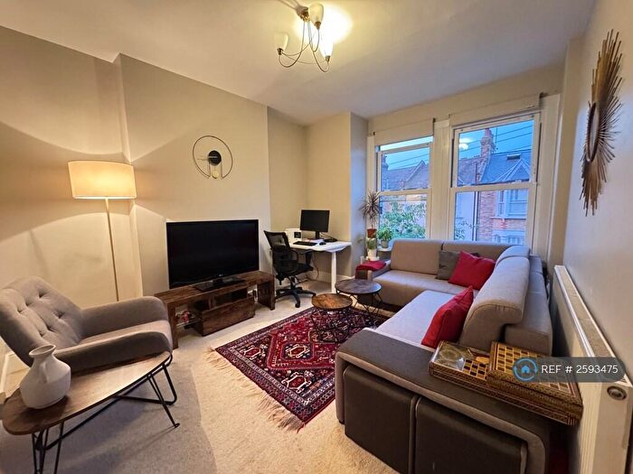 2 Bedroom Maisonette To Rent In Leahurst Road, London, SE13