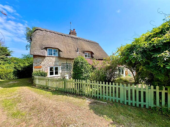 4 Bedroom Cottage For Sale In Brighstone, Isle Of Wight, PO30