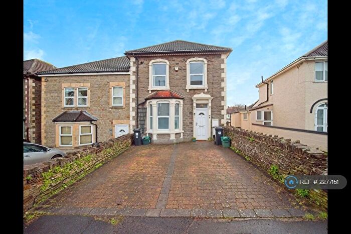 2 Bedroom Flat To Rent In Church Road, Kingswood, Bristol, BS15