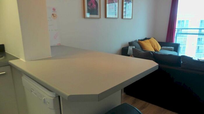 2 Bedroom Flat To Rent In Water Street, Castlefield, M3