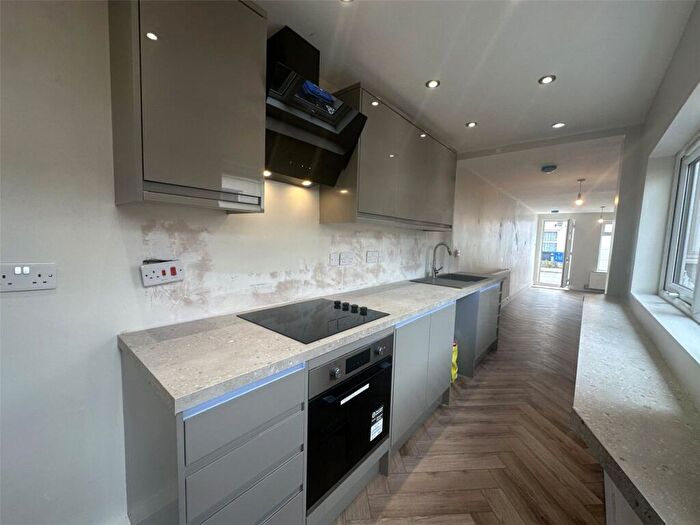 3 Bedroom End Of Terrace House To Rent In Raglan Street, Lowestoft, Suffolk, NR32