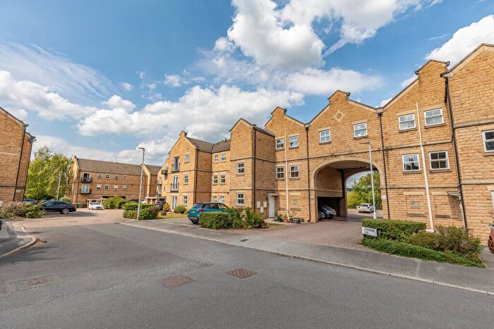 2 Bedroom Duplex To Rent In Narrowboat Wharf, Rodley, Leeds, LS13