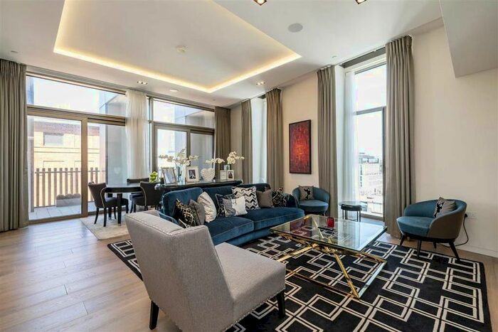 3 Bedroom Flat To Rent In Pearson Square, London, W1T