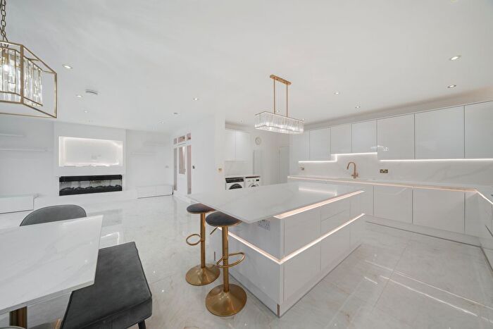 4 Bedroom Semi-Detached House To Rent In Dollis Hill Avenue, Dollis Hill, NW2