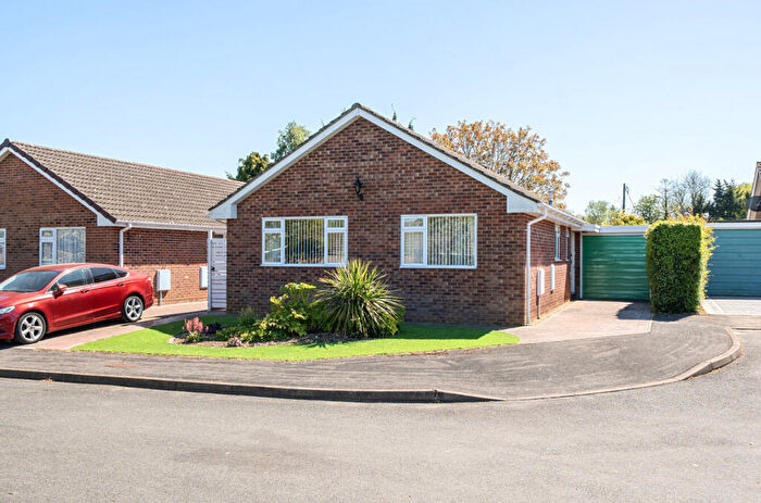 3 Bedroom Bungalow For Sale In Wrights Close, South Wonston, Winchester, Hampshire, SO21