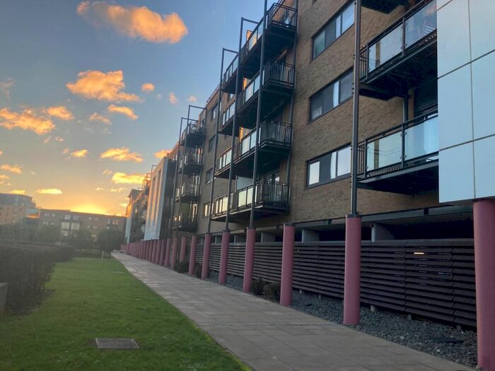 2 Bedroom Flat To Rent In Jones Point House, Ferry Court, Cardiff, CF11