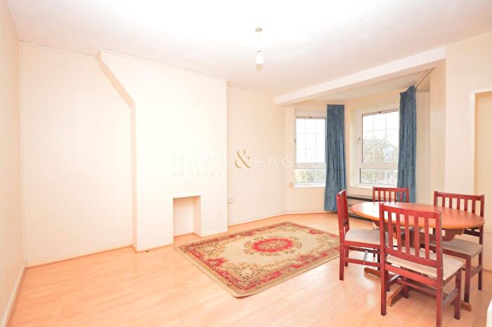 2 Bedroom Flat To Rent In Gill Street, London, Greater London., E14