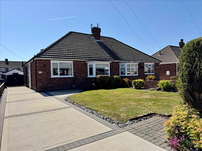 2 Bedroom Semi-Detached Bungalow For Sale In Dudley Place, Cleethorpes, DN35