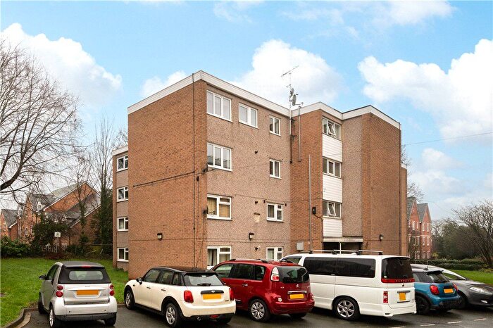 2 Bedroom Flat For Sale In Wetherby, West Yorkshire, LS22