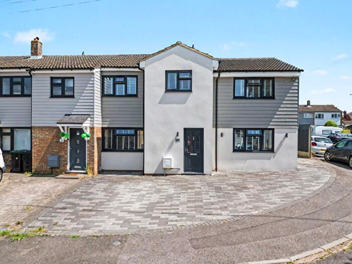 4 Bedroom End Of Terrace House For Sale In Melbourne Close, Stotfold, Hitchin, SG5