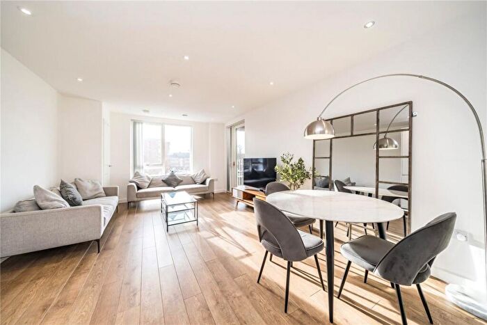 2 Bedroom Flat To Rent In Kennard Apartments, London, SE18