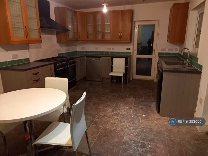 3 Bedroom End Of Terrace House To Rent In Queen Street, Desborough, Kettering, NN14