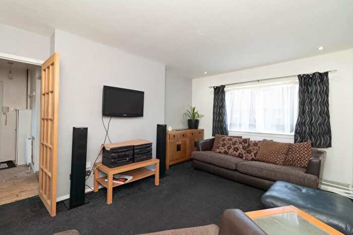1 Bedroom Flat For Sale In Craigowan Road, Dundee, DD2