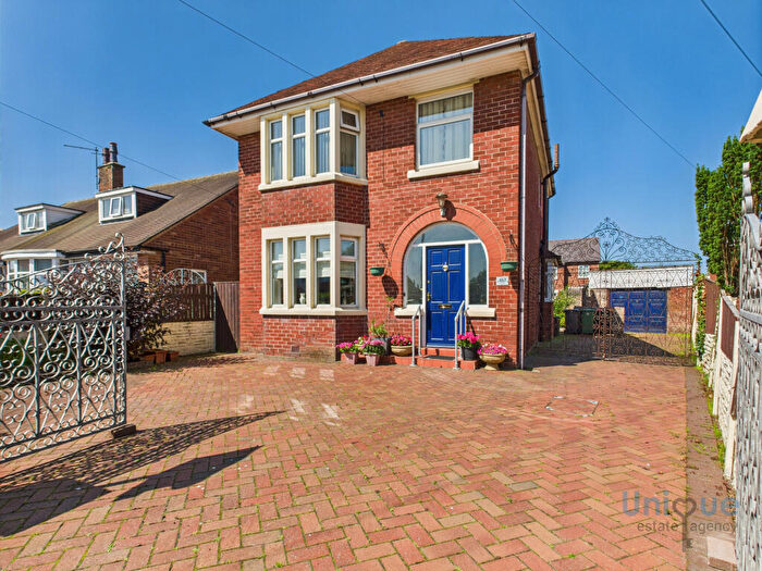 3 Bedroom Detached House For Sale In North Drive, Thornton-Cleveleys, FY5
