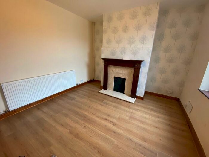 3 Bedroom House To Rent In Storforth Lane Terrace, Hasland, S41