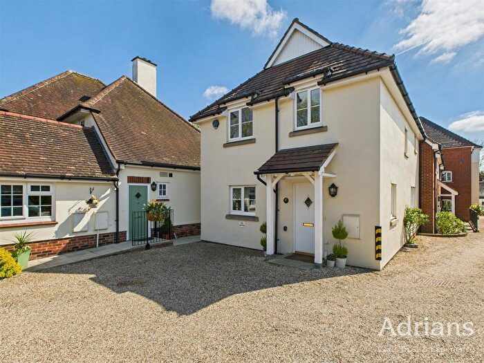 2 Bedroom Detached House For Sale In Little Orchards, CM1