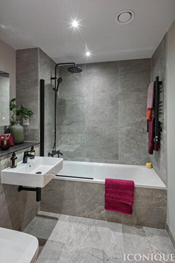 2 Bedroom Flat For Sale In Dutton Street, Manchester, M3