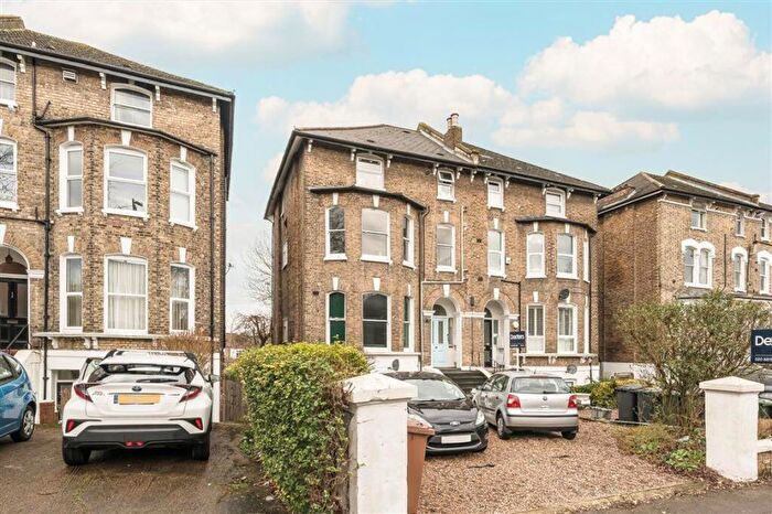 2 Bedroom Flat To Rent In Burnt Ash Hill, Lee, SE12