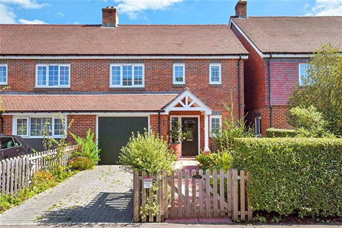 3 Bedroom Semi-Detached House For Sale In Deerleap Lane, Rowland's Castle, Hampshire, PO9