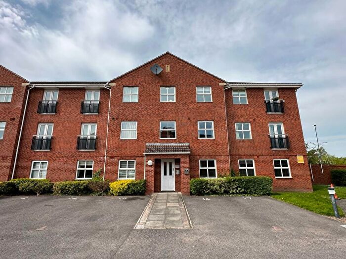 2 Bedroom Flat To Rent In Lynmouth House, Hilton, DE65