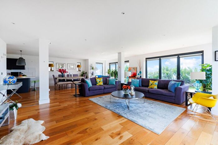 4 Bedroom Detached House To Rent In Marine Drive Saltdean, BN2