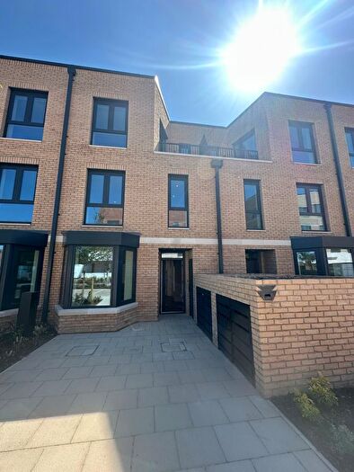 4 Bedroom Terraced House For Sale In Twickenham, TW2