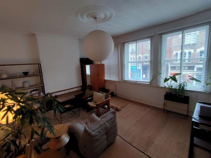 1 Bedroom Flat To Rent In Albion Parade, London, N16