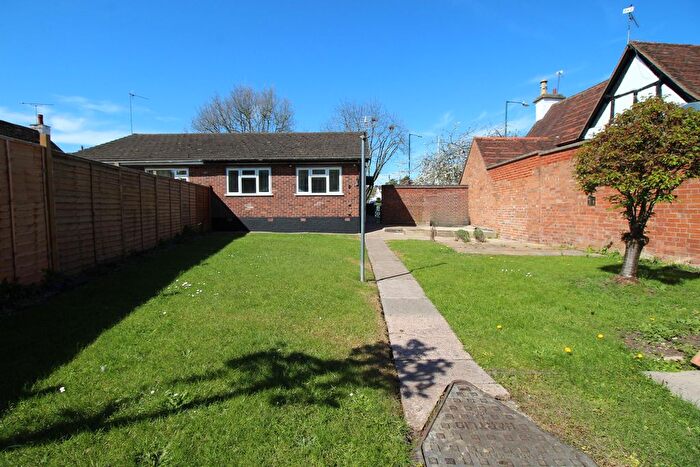 2 Bedroom Semi-Detached Bungalow For Sale In Murcott Road East, Leamington Spa, CV31