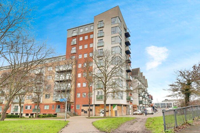 2 Bedroom Flat For Sale In Station Lane, Basildon, Essex, SS13