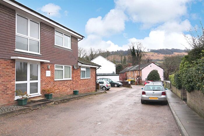 Studio To Rent In Leslie Road, Pixham, RH4