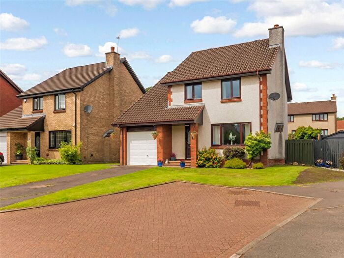 4 Bedroom Detached House For Sale In Parkinch, Erskine, PA8