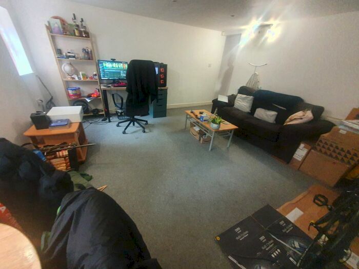 1 Bedroom Flat To Rent In Egerton Rd, Fallowfield, M14