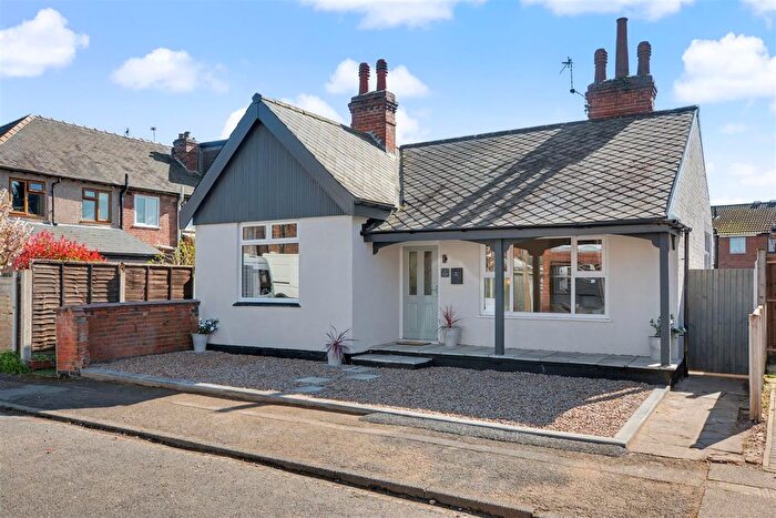 2 Bedroom Detached Bungalow For Sale In Warwick Road, Long Eaton, NG10