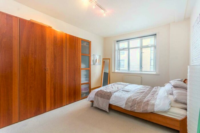 2 Bedroom Flat To Rent In White Lion Street, Angel, London, N1