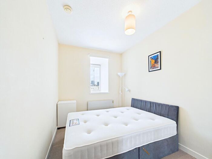 2 Bedroom Flat To Rent In Beltane Street, G3