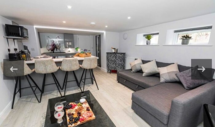 1 Bedroom Apartment To Rent In Approach Road, Ashley Cross, BH14