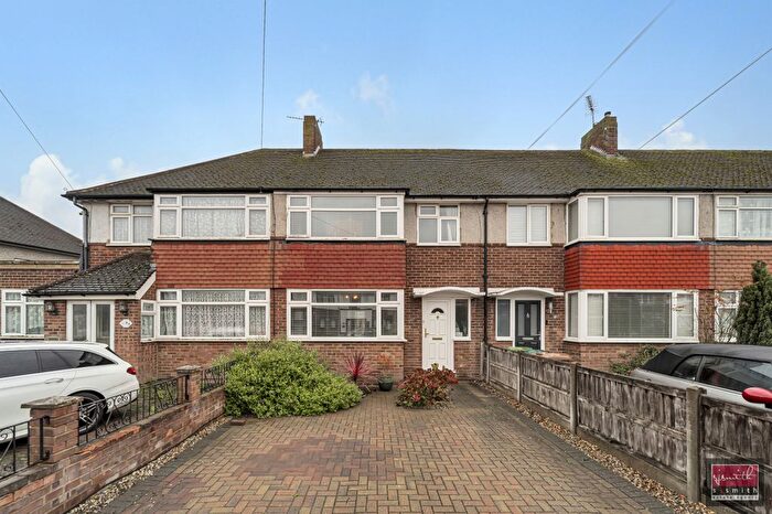 3 Bedroom Terraced House For Sale In Dane Road, Ashford, TW15