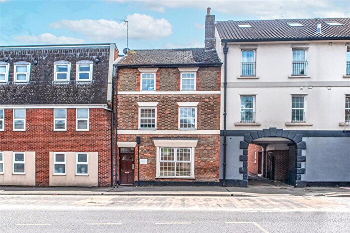 2 Bedroom Apartment To Rent In Newport Street, Old Town, Swindon, Wiltshire, SN1