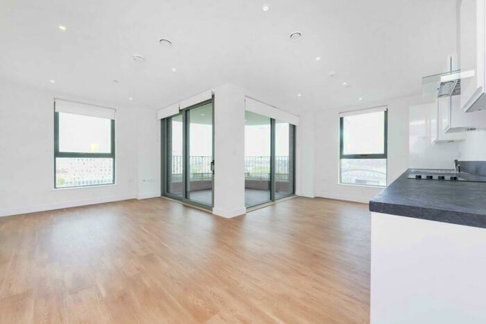 2 Bedroom Flat To Rent In Green Street, North Acton, NW10