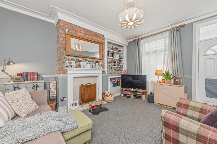 3 Bedroom Terraced House For Sale In Martin Terrace, Leeds, LS4