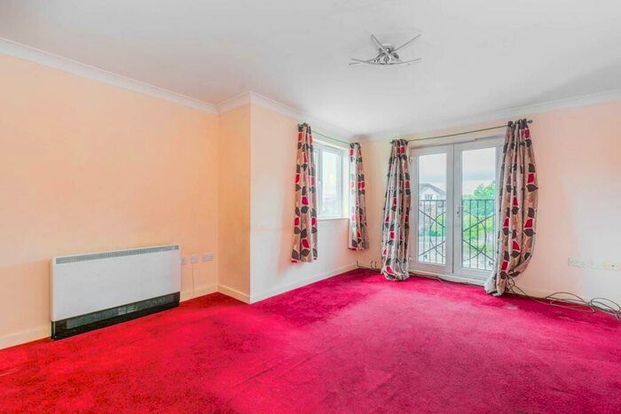 2 Bedroom Flat To Rent In Trafalgar Court, Barking, IG11