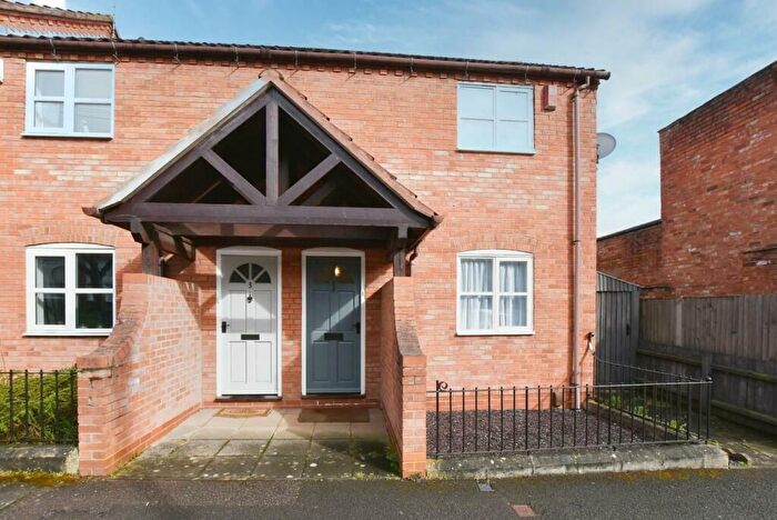 2 Bedroom Town House To Rent In King Street, Oadby, LE2